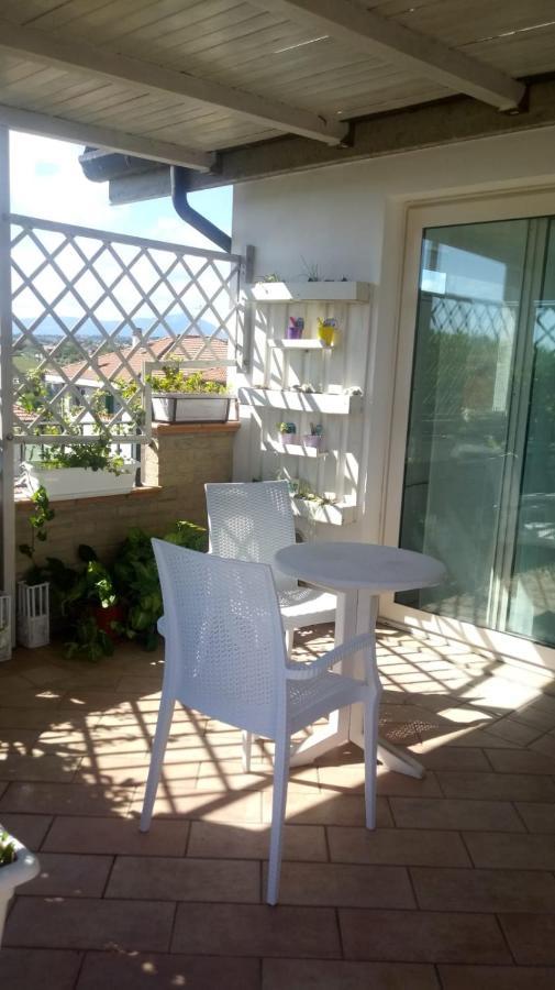 Il Cielo In Una Stanza Hotel Giulianova Eksteriør billede
